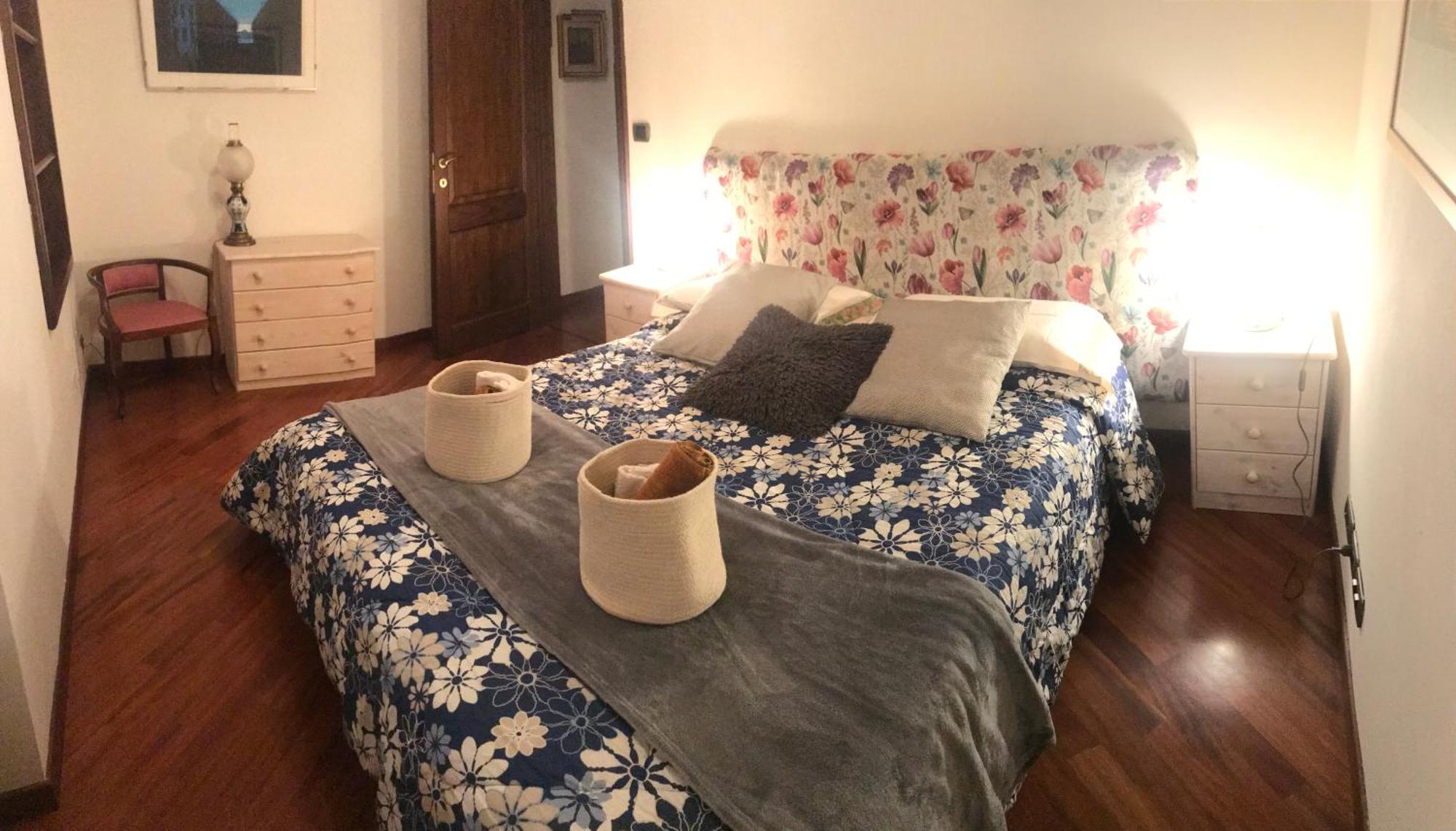 Ferienwohnung La Casa Del Melograno Alba  Exterior foto